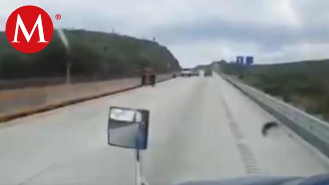 Sujetos armados asaltan a varios automovilistas en la carretera Reynosa-Monterrey