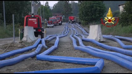 Alluvione E-R, idrovore al lavoro per ripulire le strade