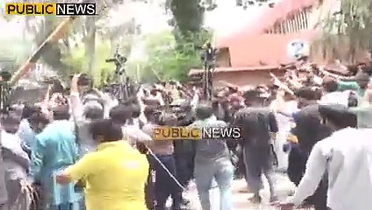 Imran khan ke naib main paishi ke manazir | Public News | Breaking News | Pakistan Breaking News