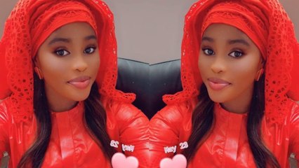 Procès : Adji Sarr opte pour le rouge et pousse encore la chansonnette