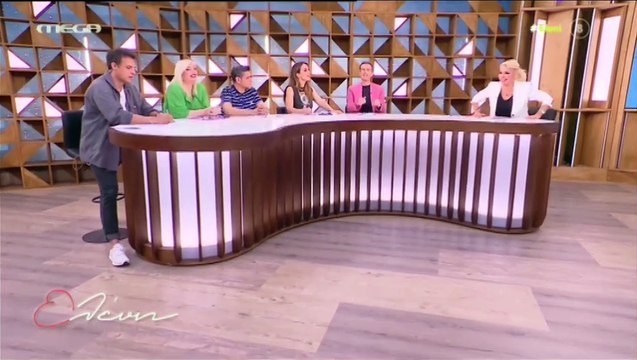 Ελένη Μενεγάκη: «Θα ήθελα να δω τους πολιτικούς μαζί με τις συζύγους τους σε συνέντευξη»