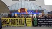 Activistas medioambientales boicotean el inicio de la asamblea general de Shell