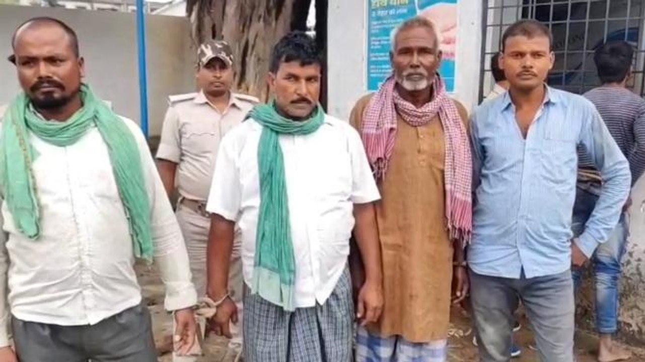 अररिया: आठ मवेशी के साथ 4 तस्कर गिरफ्तार, जानें कहां कर रहे थे सप्लाई