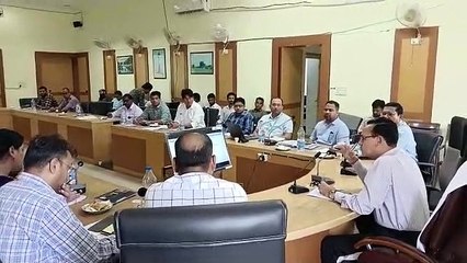 हर कर्मचारी की जवाबदेही तय होनी चाहिए : जिला कलक्टर