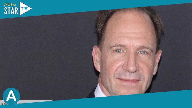 Ralph Fiennes (Voldemort dans Harry Potter) : son séduisant petit frère est un célèbre acteur !