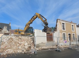 Destruction de maisons à Saint-Vincent-du-Lorouër (72)