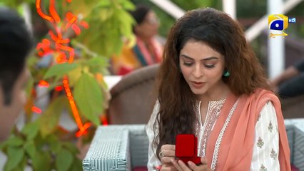 Nazuk Anghuti Nazuk Hathon Mein           