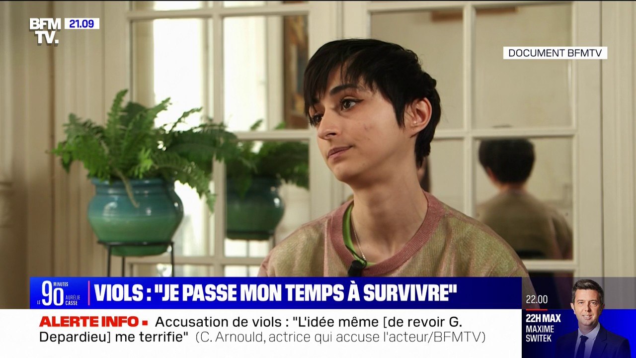 Charlotte Arnould, actrice qui accuse Gérard Depardieu de viols: "Je passe mon temps à survivre, lui continue à chanter Barbara"
