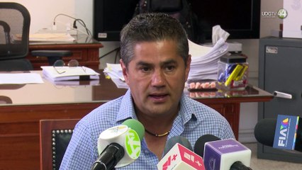 Ya hay acuerdos para que salgan 13 trabajadores de base del Congreso