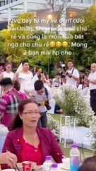 Người đàn ông hóa trang thành cô dâu trong đám cưới của bạn thân