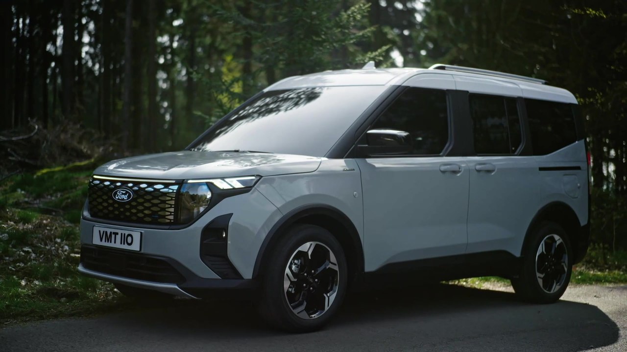 Der neue Ford E-Tourneo Courier - 44 Liter fassender Front-Kofferraum unter der Motorhaube