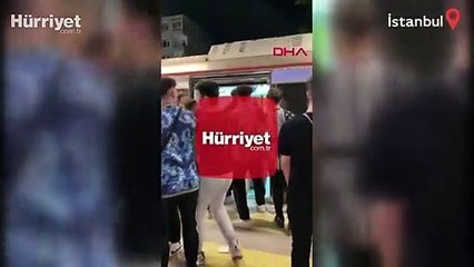 Marmaray'da iki grup arasında kavga kamerada