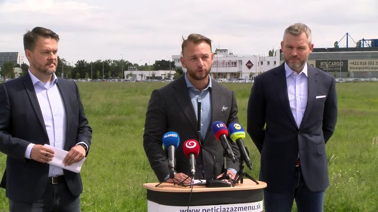 ZÁZNAM: Hlas vyzýva premiéra, aby zabránil vyplácaniu zlatých padákov v štátnych firmách