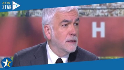 "Ça lui aurait évité de dire des bêtises…" : vivement critiqué, Pascal Praud répond cash !