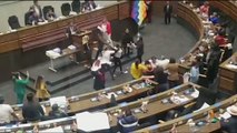 Congresistas bolivianas se agreden a golpes en medio de sesión parlamentaria