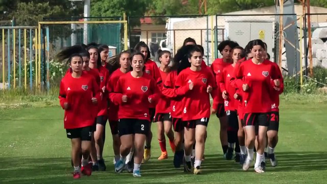 Van'da kız futbolcuların sayısını arttırdı