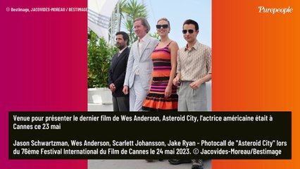 Scarlett Johansson resplendissante à Cannes : l'actrice dévoile son énorme tatouage floral... dans le dos