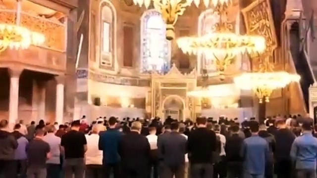 There are many advantages to having the Aytulkursi written and keep in the shop آیت الکرسی لکھ کر دکان میں رکھنے کے بہت سے فائدے ہیں۔