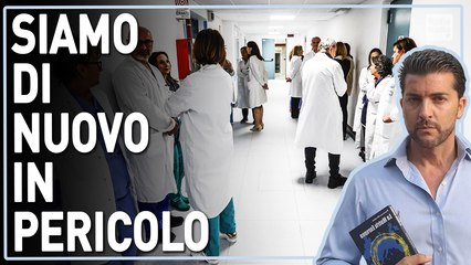 In piazza per ribadire il diritto di cura e il reintegro dei sanitari radiati