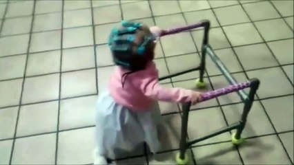 Le déguisement de cette petite fille est juste énorme