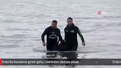 Ordu'da bunalıma giren genç iskeleden denize atladı