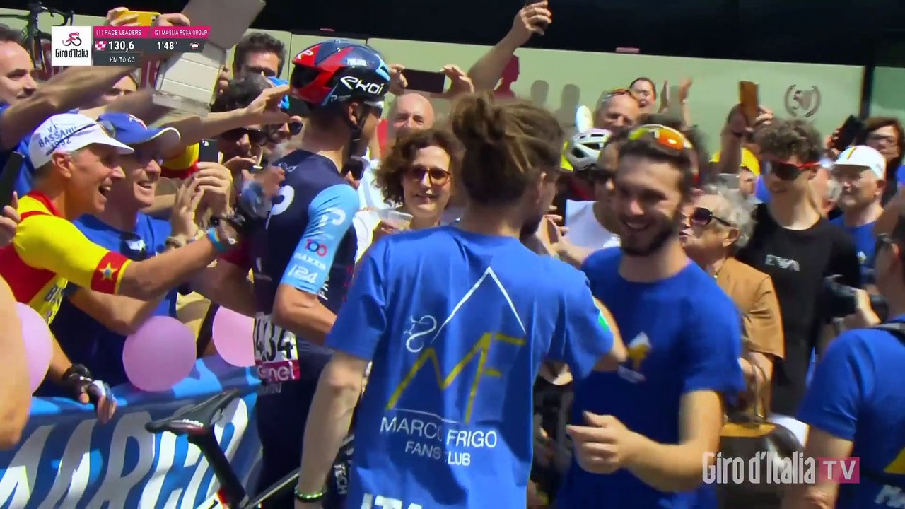 Tour d'Italie 2023 -Alberto Dainese la 17e étape d'un rien devant Jonathan Milan