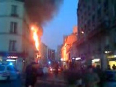 Incendie de garage à Paris 2 Pompiers dcd