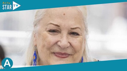 Josiane Balasko comblée : elle annonce l’arrivée d’un “nouveau membre dans la famille”