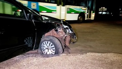 Motorista se envolve em acidente na Avenida Carlos Gomes e acaba detido por embriaguez ao volante