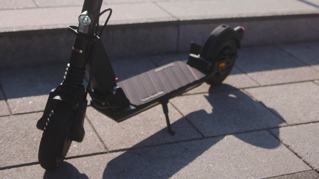 Stylish, reichweitenstark und sicher unterwegs - Mit dem neuen Mercedes-AMG E-Scooter emissionsfrei auf der letzten Meile