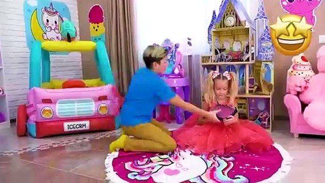 Slava and Max pretend police and play with 3D pin art toys