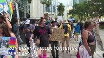 Ron DeSantis ellen tüntettek Miamiban, miután bejelentette, hogy elindul az előválasztáson
