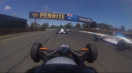 Joe Fawcett racing at Sandown Racecourse