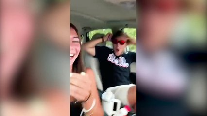 Boyfriend explodes with joy after seeing girlfriend without braces for the first time