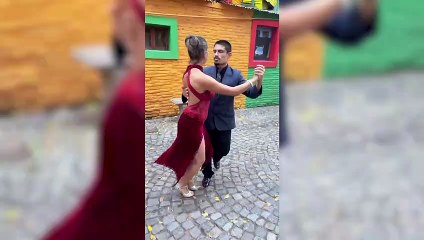 Paz Padilla se sumerge en la cultura del tango y fútbol argentinos