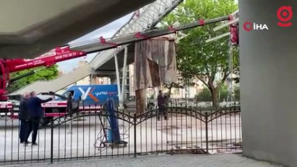 Vincin çarptığı üst geçitteki çocuk böyle aşağıya düştü