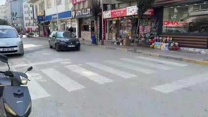 Korkunç kaza kamerada: Minik çocuğa hem çarptı, hem ezdi!