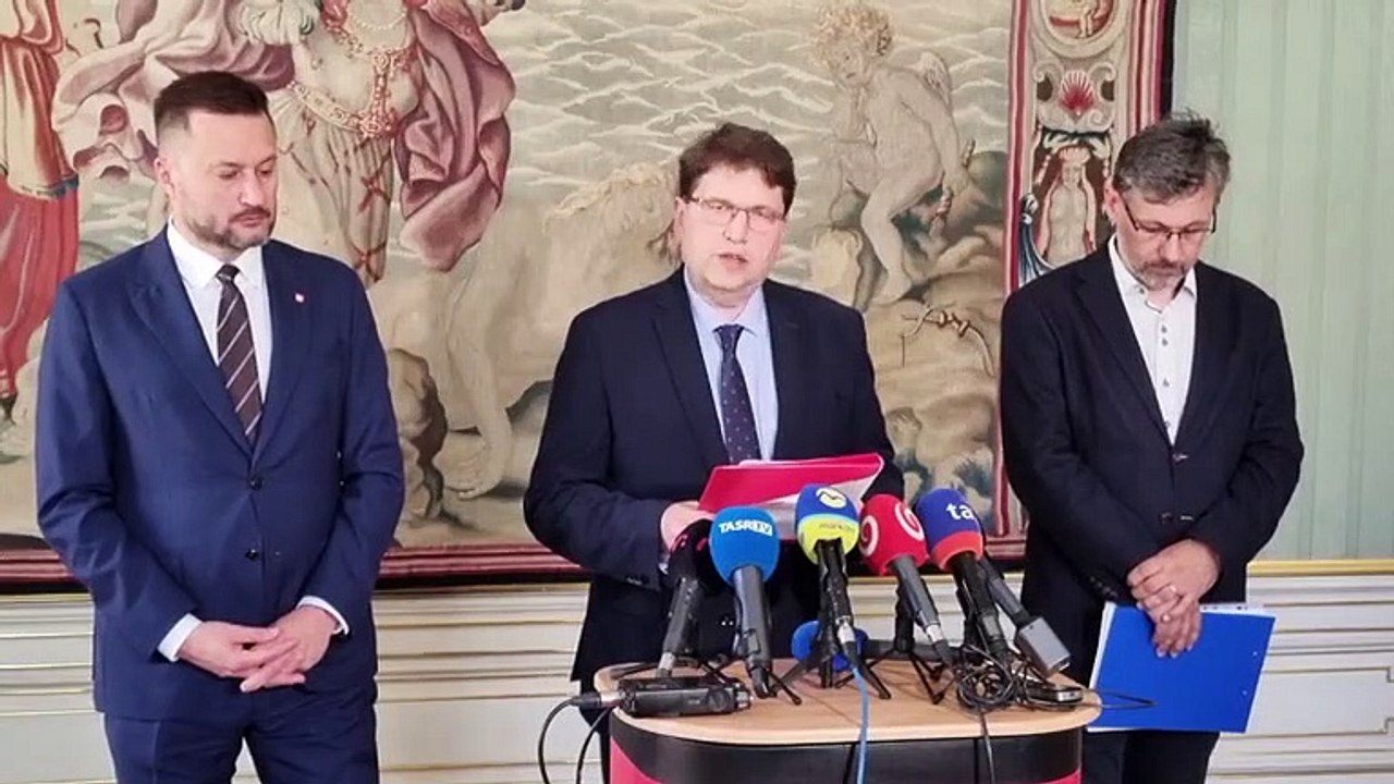 ZÁZNAM: Bratislava:Mesto preberie do správy parkovacie miesta po BPS Park v Starom Meste