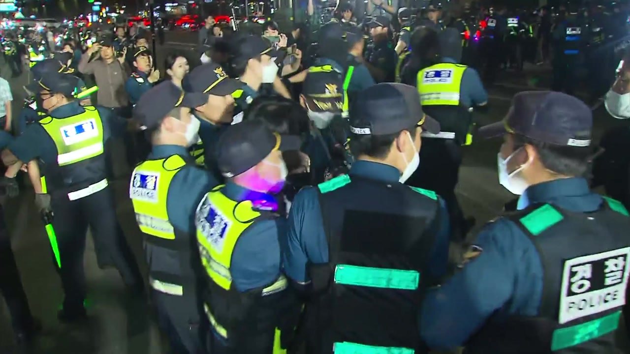금속노조 1박 2일 밤샘 농성...경찰청장, 강경 대응 예고 / YTN