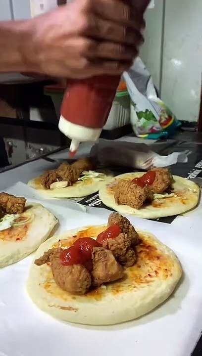 Zinger burgers making