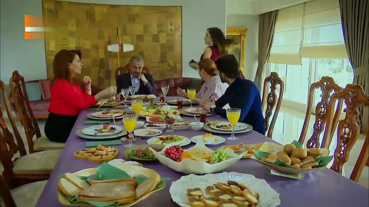 Entre Dos Amores _ İkisini de Sevdim - Capítulo 1 _ Doblado (Canal D
