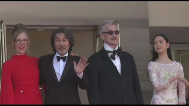 Cannes il red carpet di Wim Wenders per Perfect Days
