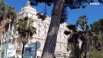 Cannes, lontano dal red carpet: "The experience of love"