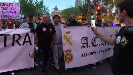 Barcelona acoge la manifestación de Desokupa hacia la plaza Espanya