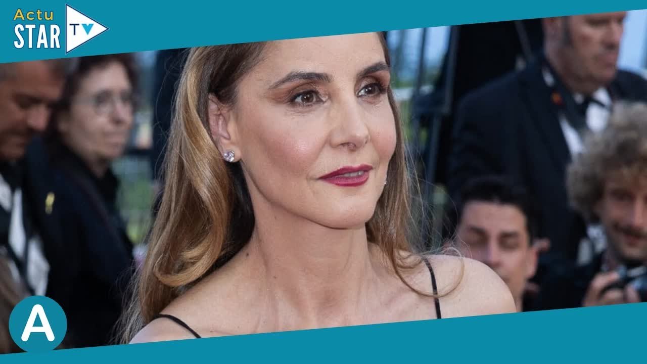 Clotilde Courau renversante à Cannes avec un accessoire très original face à Léa Drucker très sensue
