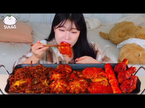 ASMR MUKBANG Black bean noodles with Seafood, Spicy Webfoot octopus, Fire Enoki mushroom, Chicken.