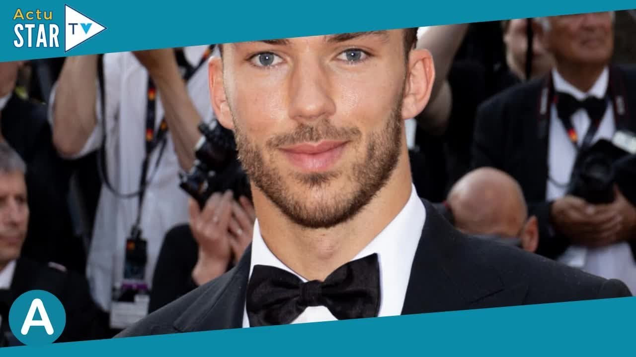 Pierre Gasly monte les marches à Cannes avec la superbe Kika, époustouflante dans une robe fendue