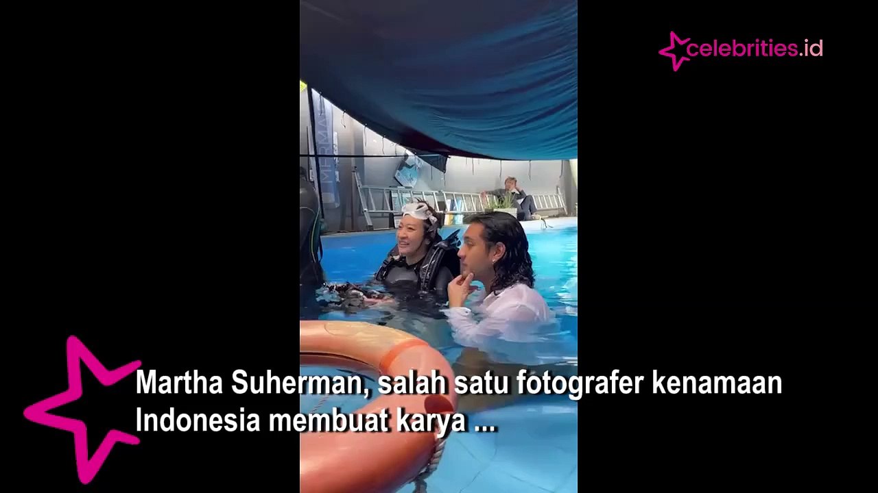 Martha Suherman Abadikan Foto Selebritis Dalam Air, Terinspirasi Film The Little Mermaid