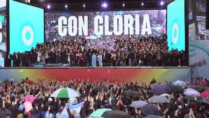 Vicepresidenta argentina pide desechar acuerdo con FMI en acto de campaña