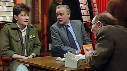 Home to Roost (1985) SE1 EP6 - Small Change